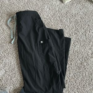 FIGS CARGO SCRUB PANT